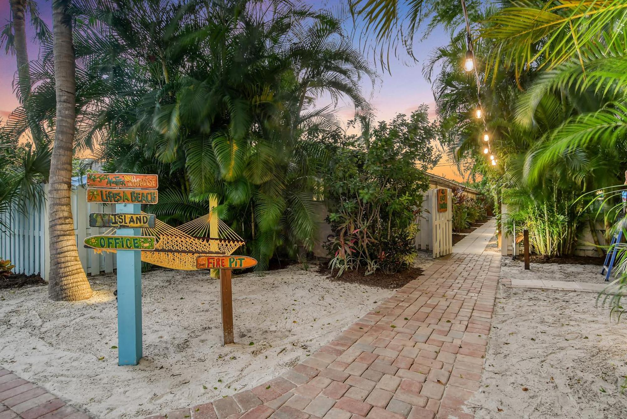 Siesta Key Palms Resort Point O'Rocks Экстерьер фото